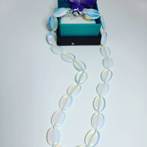 Sea Opal/Opalite necklace in Oval shape - Picture 2 of 2